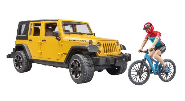 Jeep Wrangler Rubicon Unlimited met mountainbike en fietser