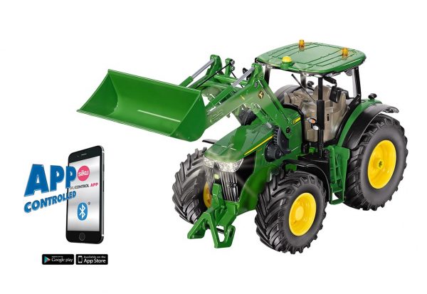 John Deere 7310R met voorlader en Blutetooth App